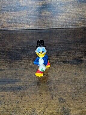 Vintage 1991 Kellogg's Disney DuckTales Scrooge McDuck PVC figure Cake Topper